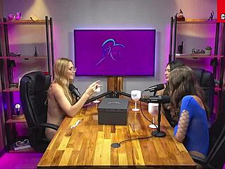 Watch this naughty Brazilian novinha cum wildly from her intense siririca session!