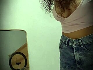 Hidden Cam Catches Real Colombian Model With Perfect Body In Public