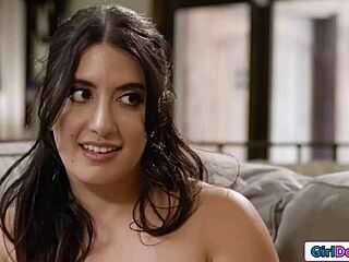 Suck Girlfriends Big Tits