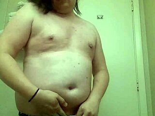 i love watching that tranny strip tease, ripping clothes and teasing in panties