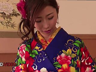 Ayumi Shinoda seduces with masturbation and blowjob