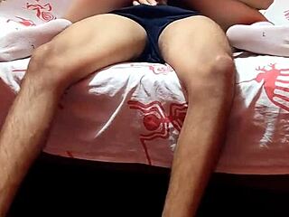 hermosa colombiana se deja romper el culito por dinero