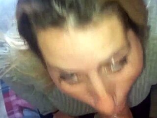 Rico mañanero y chupada de cabeza que le doy a esa verga negra, ¡qué rico!