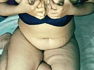 Big Boobs Hot Desi Indian Bhabhi Sucks Cock