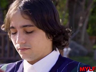 Mylfex - A Good Milf Knows How To Pamper The Men Of The House 😈