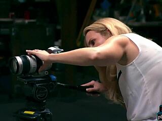 Fit married amateur couple wants a professional sex tape made 😍