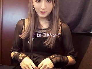 gal beauty crossdressing ladyboy jerks off solo