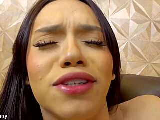 Gabrielly ferraz casually slides a huge dildo into her ass