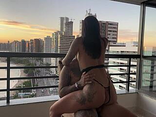 Sentei gostosinho até ele gozar tudo - no pôr do sol é mais gostoso 😍