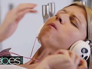 Does gina gerson snow day with dean?