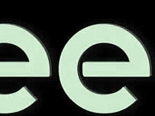 skinny babe fucks driver and servant in threesome