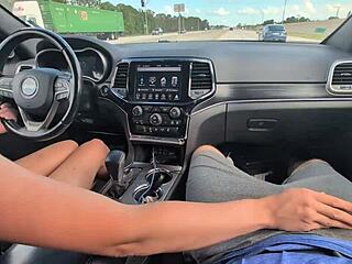 oh man, that messy handjob in the car leads to a huge cumshot all over the place 😏🚗💦