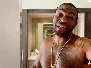 i'm the tattooed milf lexi love getting my pussy ate and fucked by rome major