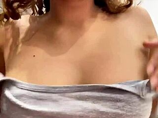 Young Girl Shows Rich Body, Masturbates To Orgasm