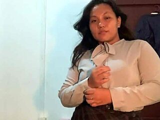 Feeling slutty, this asian beauty performs an emotional strip tease.