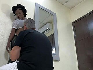 surprise visit from my sugardaddy ends with me fucking him raw and hoping to get pregnant for support