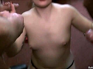 Hot Lesbians Finger And Lick Pussy!