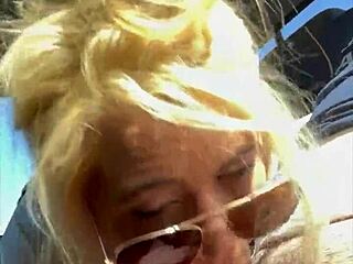 Streetwalker wearing sunglasses gives an incredible blowjob and takes a huge facial 😍