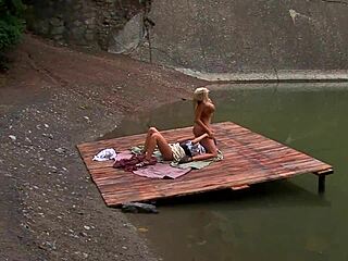 zwei geile schlampen saugen und ficken hart pov