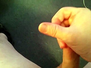 VERY HORNY SOLO BABE FINGERS WET PUSSY!