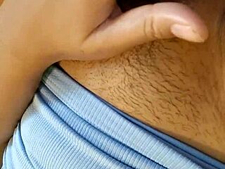 chubby asian babe's home video creampie for boyfriend on bed