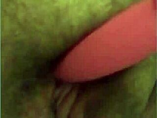 Whoa, fat hairy Katie's juicy clit throbs from vibrator deep inside!