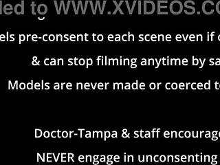 Where Am I Tanned Tina Lee Comet Spreads Shaved Pussy with Toys