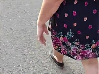 😈 hunting street mature whores bending over for sloppy public slaps!!