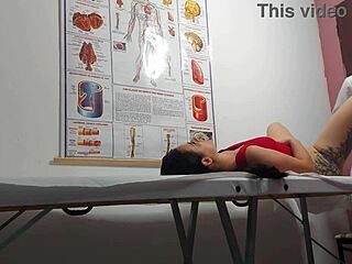 ginecologista fingers asshole fucks tight patient bareback rough