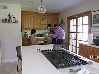 Sluts Moan While Family Ignores Jessica Ryan Jack Vegas Angelina Red