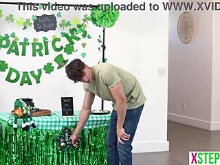 hey 😏 practicing kisses with my tiny stepsis della cate at the booth gets hot quick!