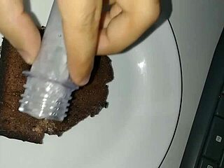 i shoot thick cum all over yummy bolo cake mmm