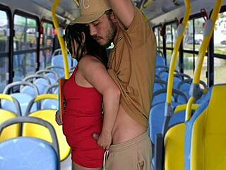 Estudante gets encoxada then fucked hard on public bus by big cock